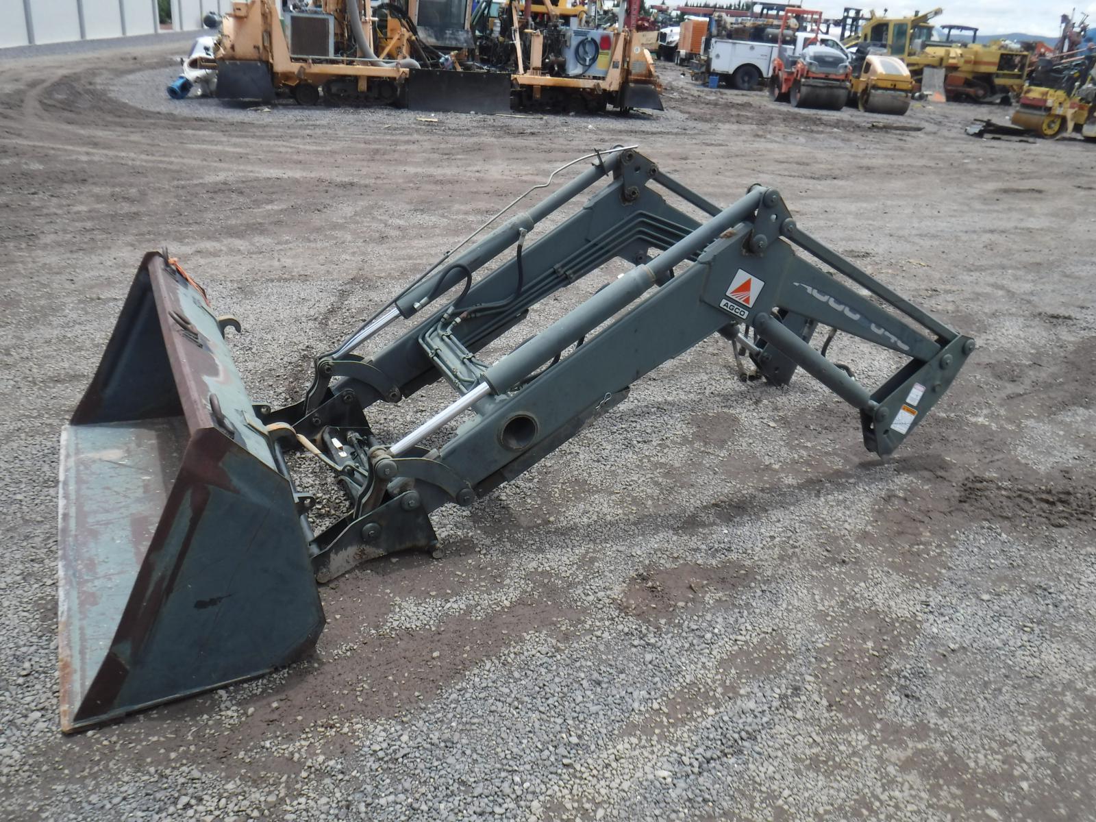 ./imagenes/INVOICE/2019/15399/TRACTOR AGCO_7600 (16).JPG